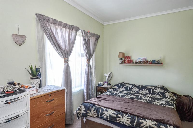 2 Bedroom Property for Sale in Labiance Estate Western Cape